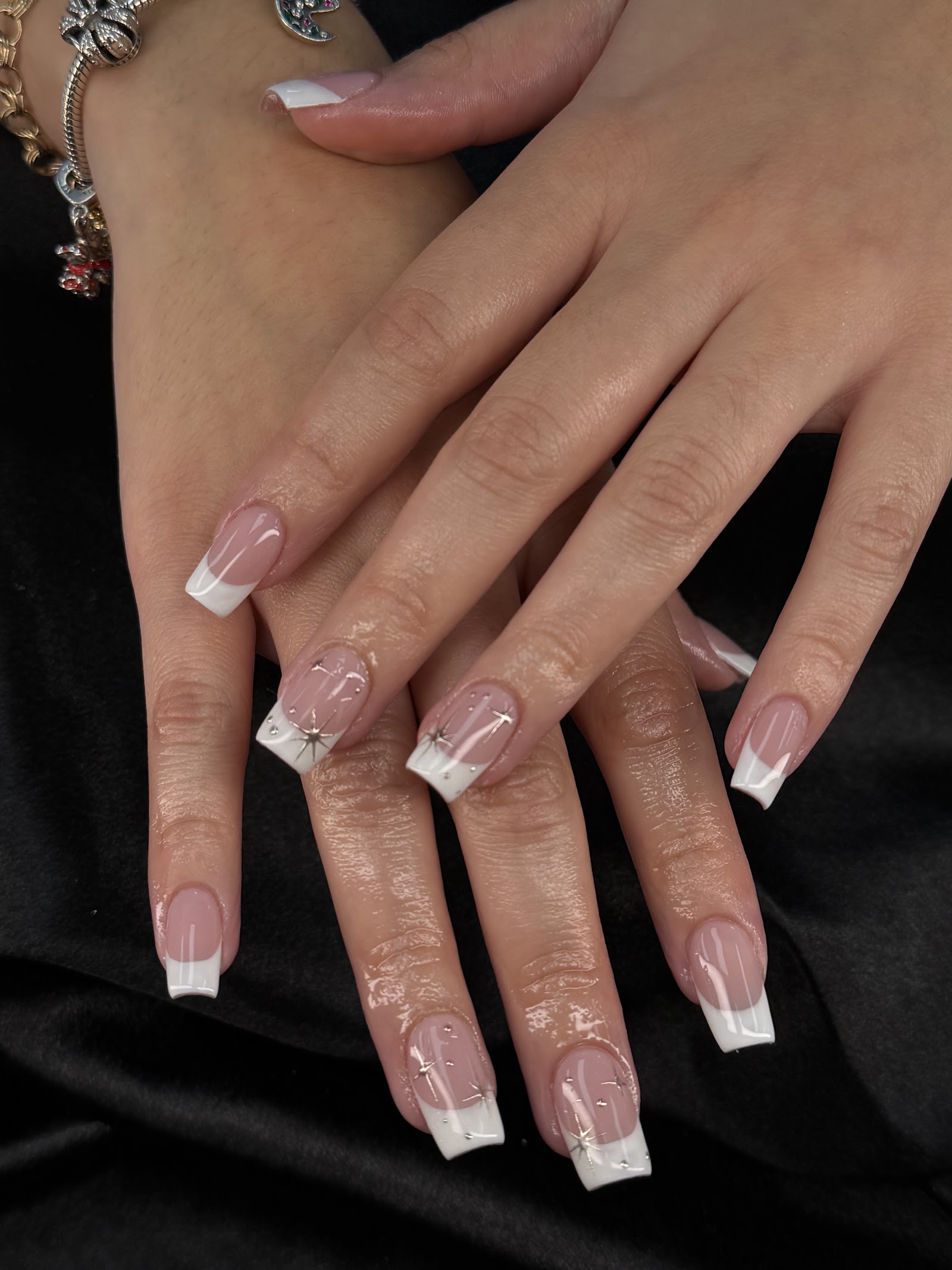 CLT Nails logo